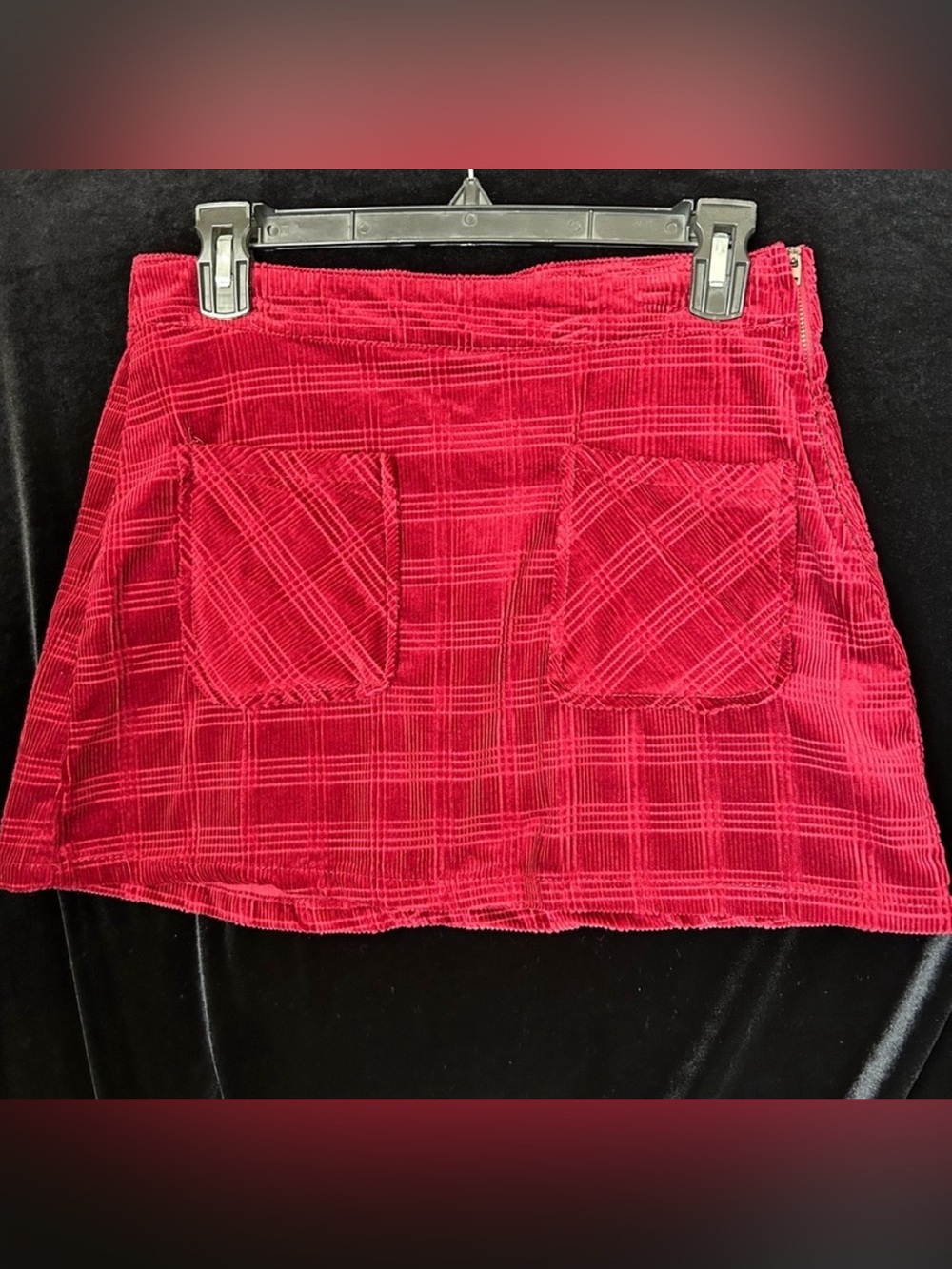 Forever 21 Red Plaid Corduroy Mini Skirt w/Side Zipper and Front Pocket Size 26